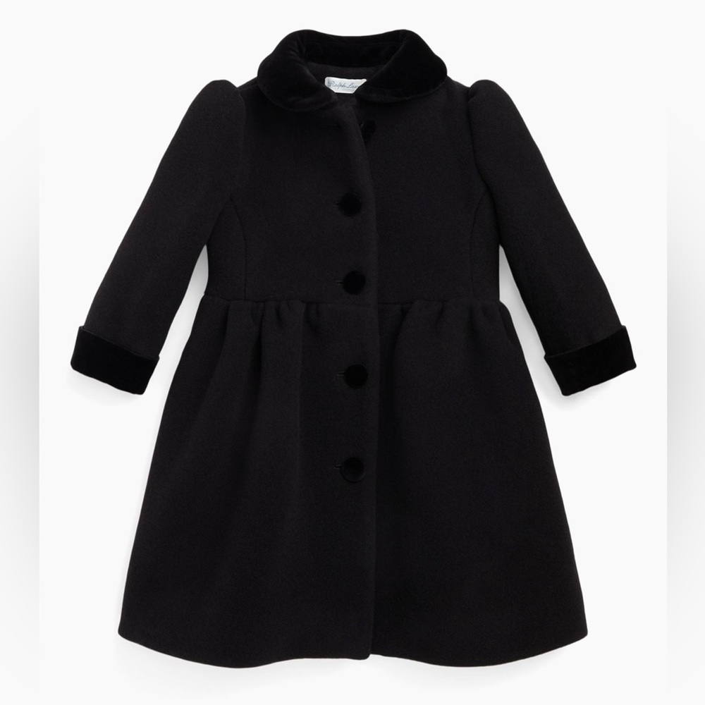 Little Girls 18 mo Ralph Lauren coat
New with tags 
Includes original dust bag